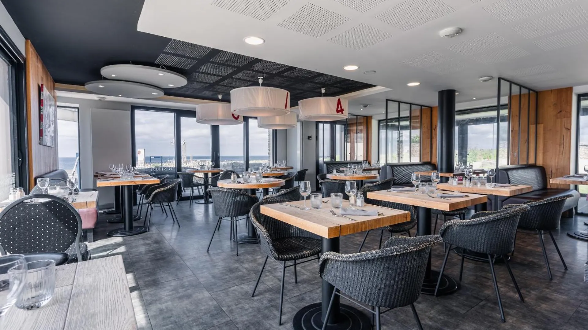 Hostellerie De La Pointe Saint-Mathieu - Spa & Restaurant Plougonvelin Hotel