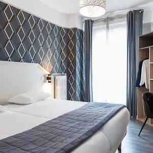 Ambassadeur 3*, París Francia