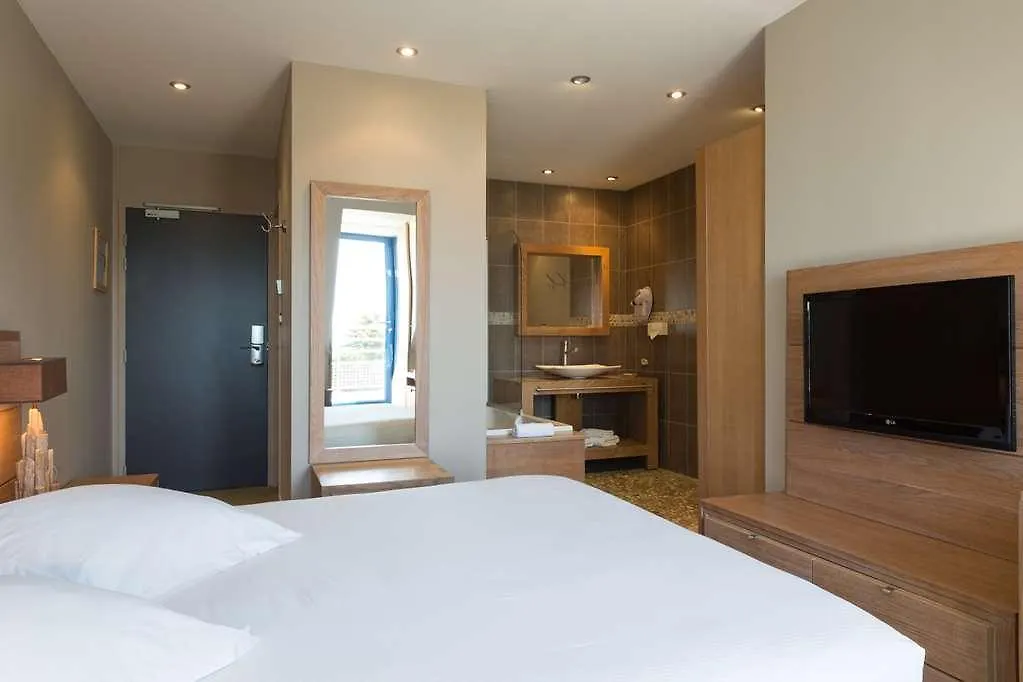 Hostellerie De La Pointe Saint-Mathieu - Spa & Restaurant Plougonvelin